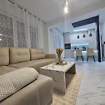 Pearl Apartment-city Center Appartement Skopje