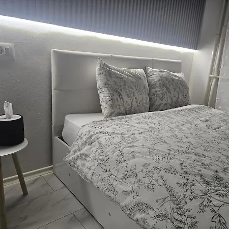 Lägenhet Pearl Apartment-city Center *