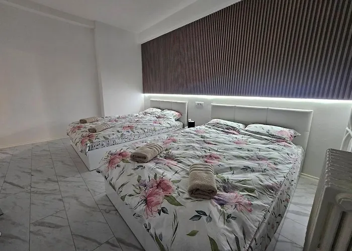 아파트 Pearl Apartment-city Center 스코페