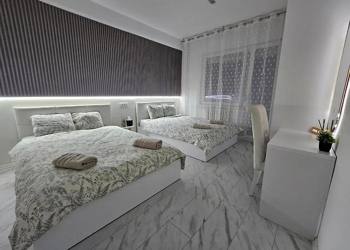 Lägenhet Pearl Apartment-city Center Skopje